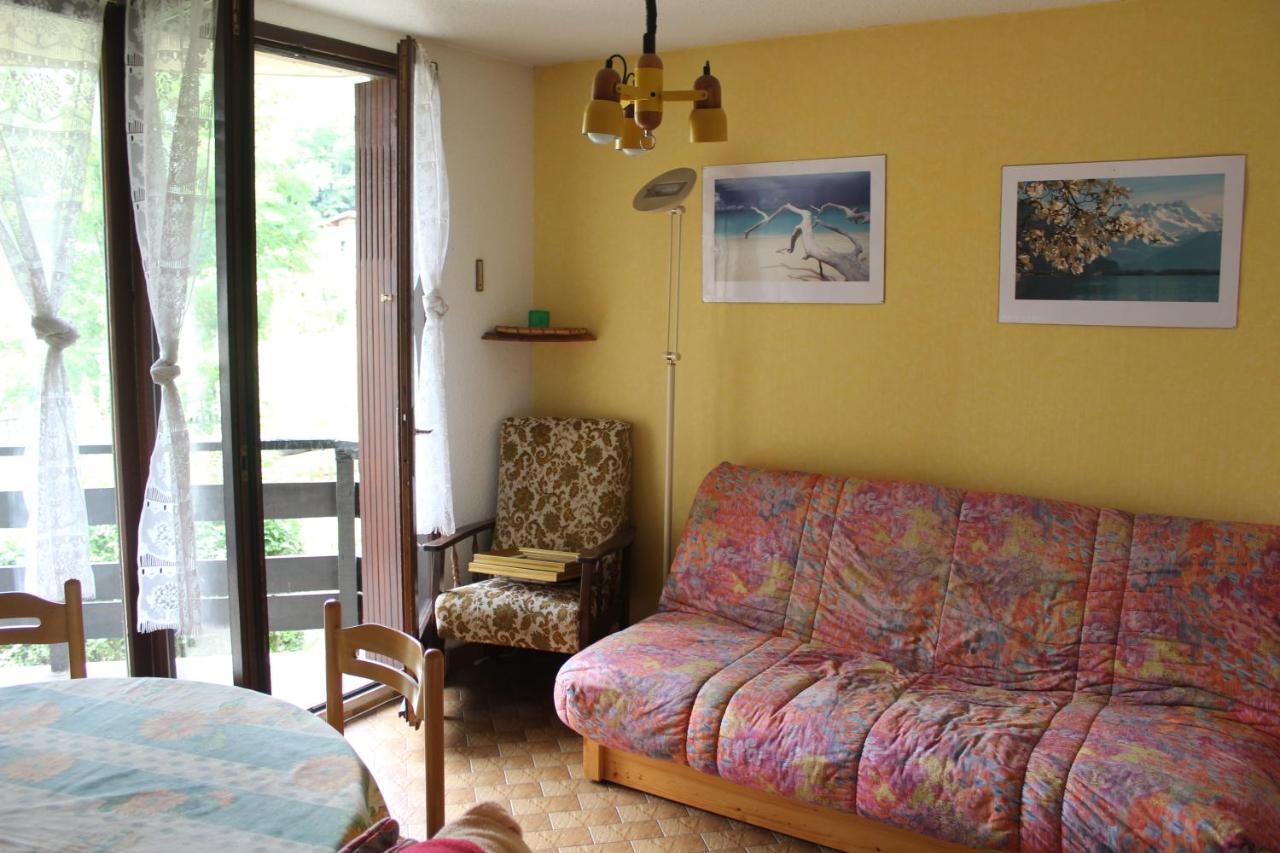 Appartement Au Calme, A Deux Pas Du Plan D Eau Эмбрён Экстерьер фото